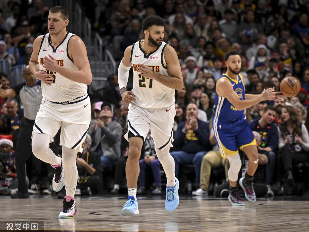 尔与韦伯在 尔与韦伯在